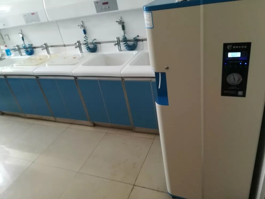 檢驗(yàn)科純水機(jī)設(shè)備